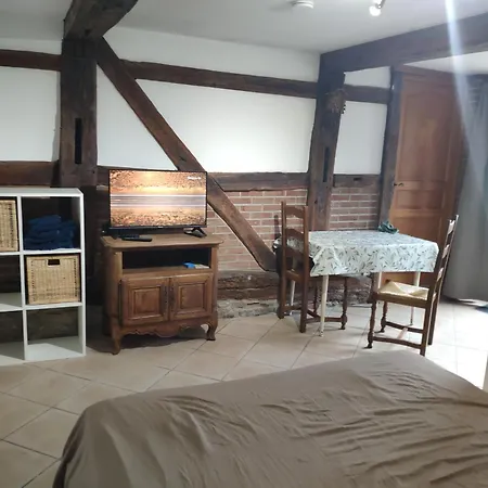 Sequoia Apartment *